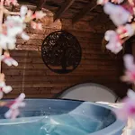 住宿加早餐酒店 Maison D'hote Les Notes Endormie Secrete Berzee