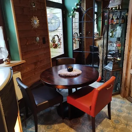 Maison D'hote Les Notes Endormie Secrete 3*