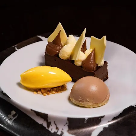 Maison D'hote Les Notes Endormie Secrete Bed & Breakfast
