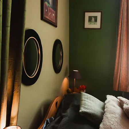 Bed & Breakfast Maison D'hote Les Notes Endormie Secrete *