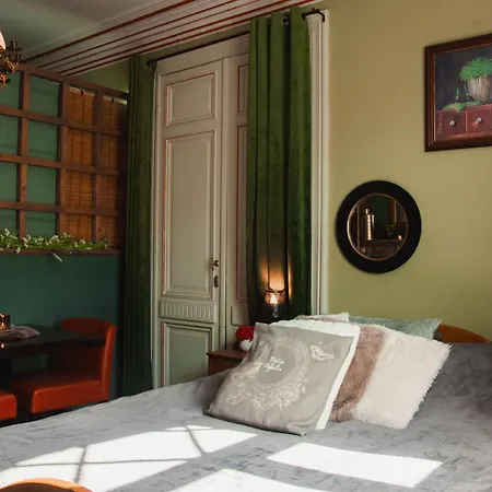 Bed & Breakfast Maison D'hote Les Notes Endormie Secrete Berzee