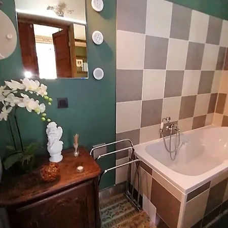 לינה וארוחת בוקר Maison D'hote Les Notes Endormie Secrete Berzee